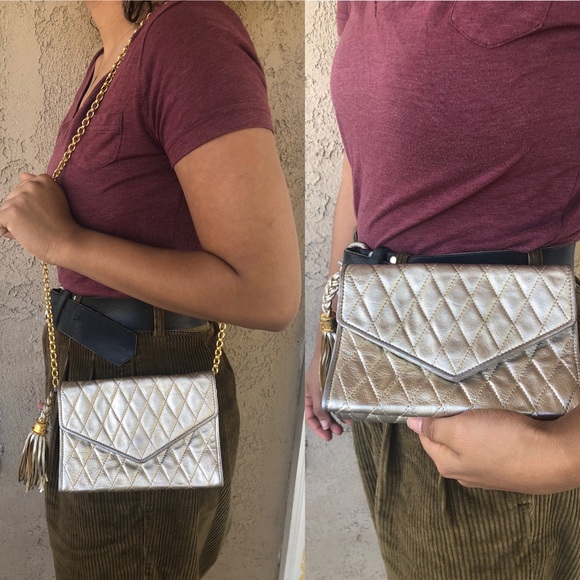 🌟festive Gold metallic Chanel bag - Picture 2 of 8